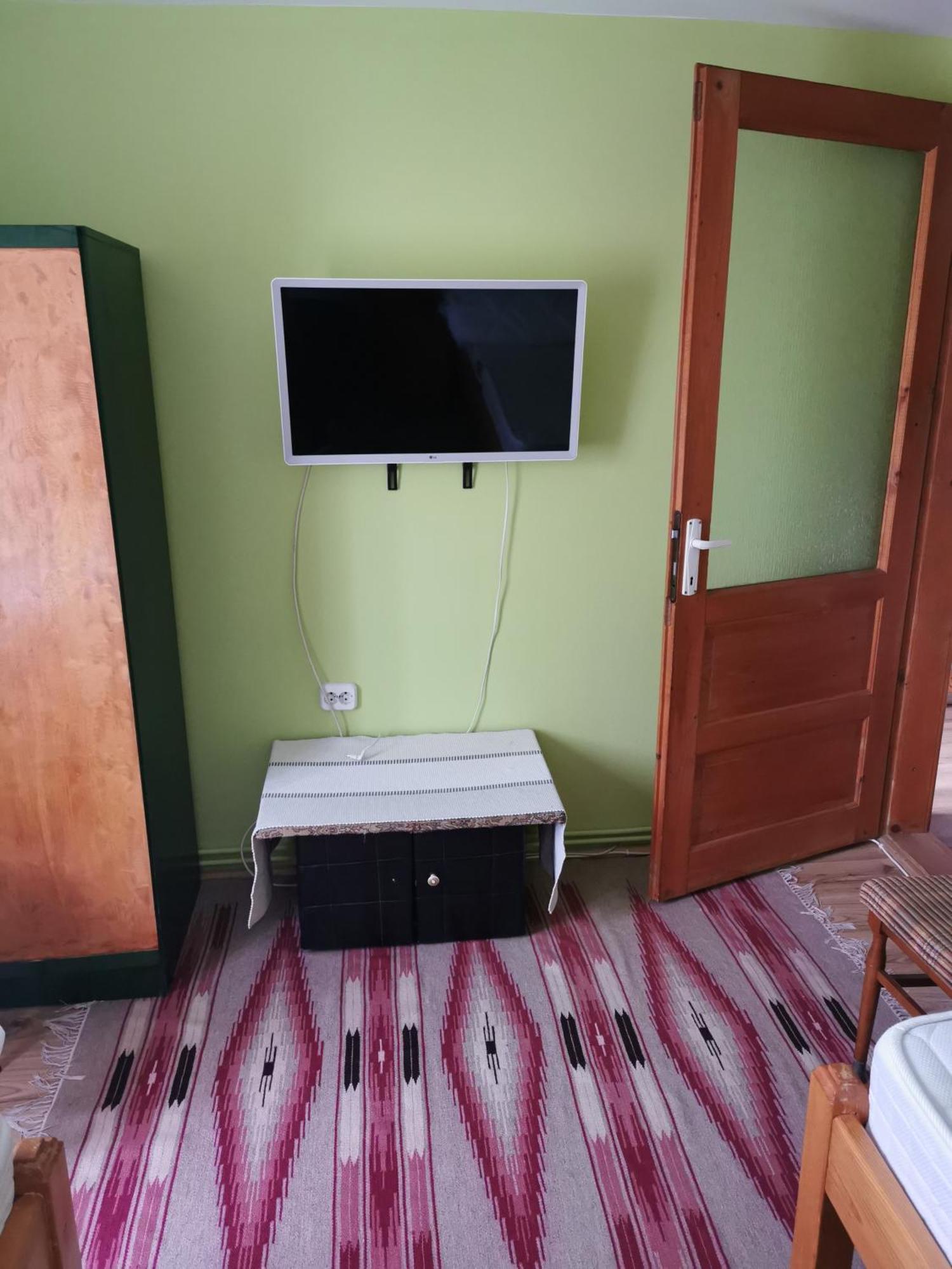 Emilia Vendeghaz Hotel Ciumani Eksteriør billede