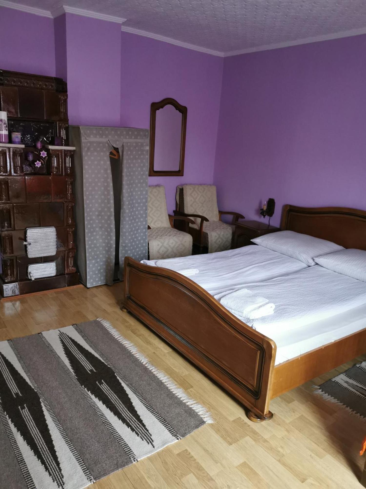 Emilia Vendeghaz Hotel Ciumani Eksteriør billede